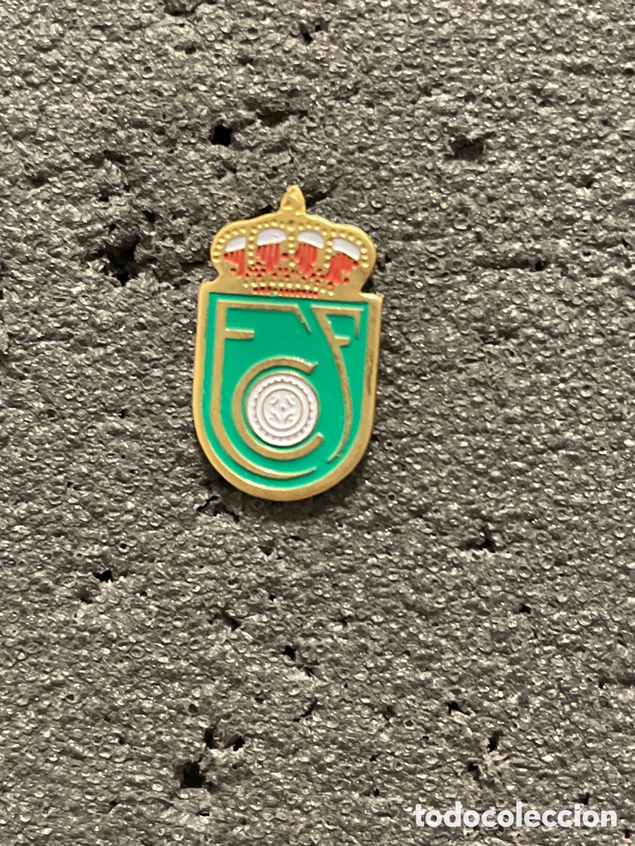 Collectionnisme sportif: Pin 98 FEDERACION DE FUTBOL DE CANTABRIA