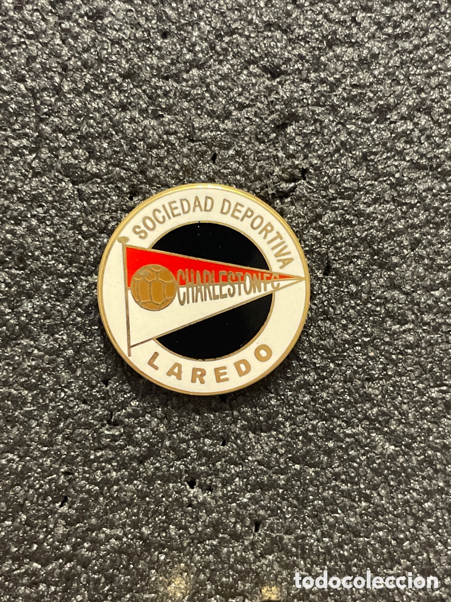 Collectionnisme sportif: Pin 139 S.D. CHARLESTON F.C. - Laredo (Cantabria)