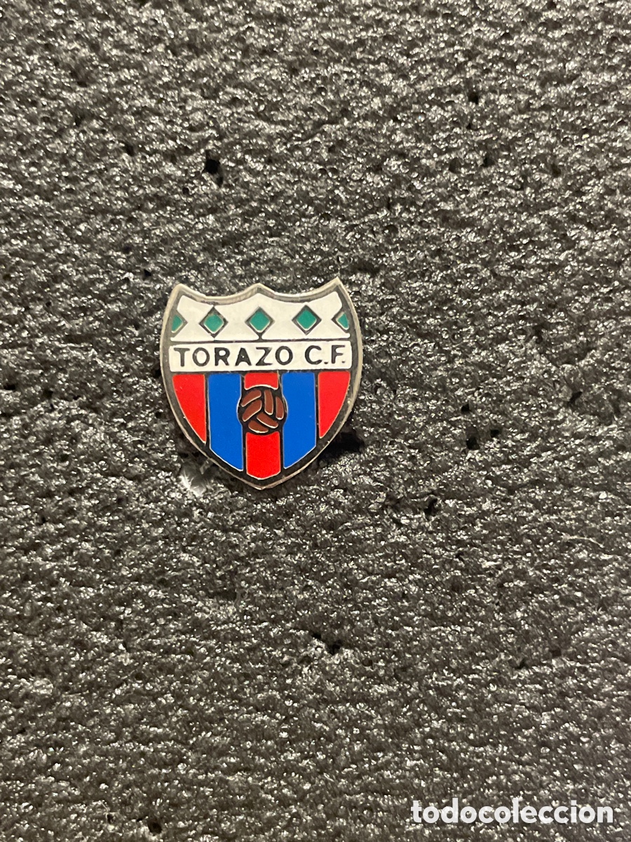 Collectionnisme sportif: Pin 43 TORAZO C.F. - Cabranes (Asturias)