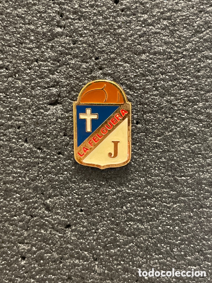 Collezionismo sportivo: Pin 93 C.F. CRUZ BLANCA - La Felguera (Asturias)