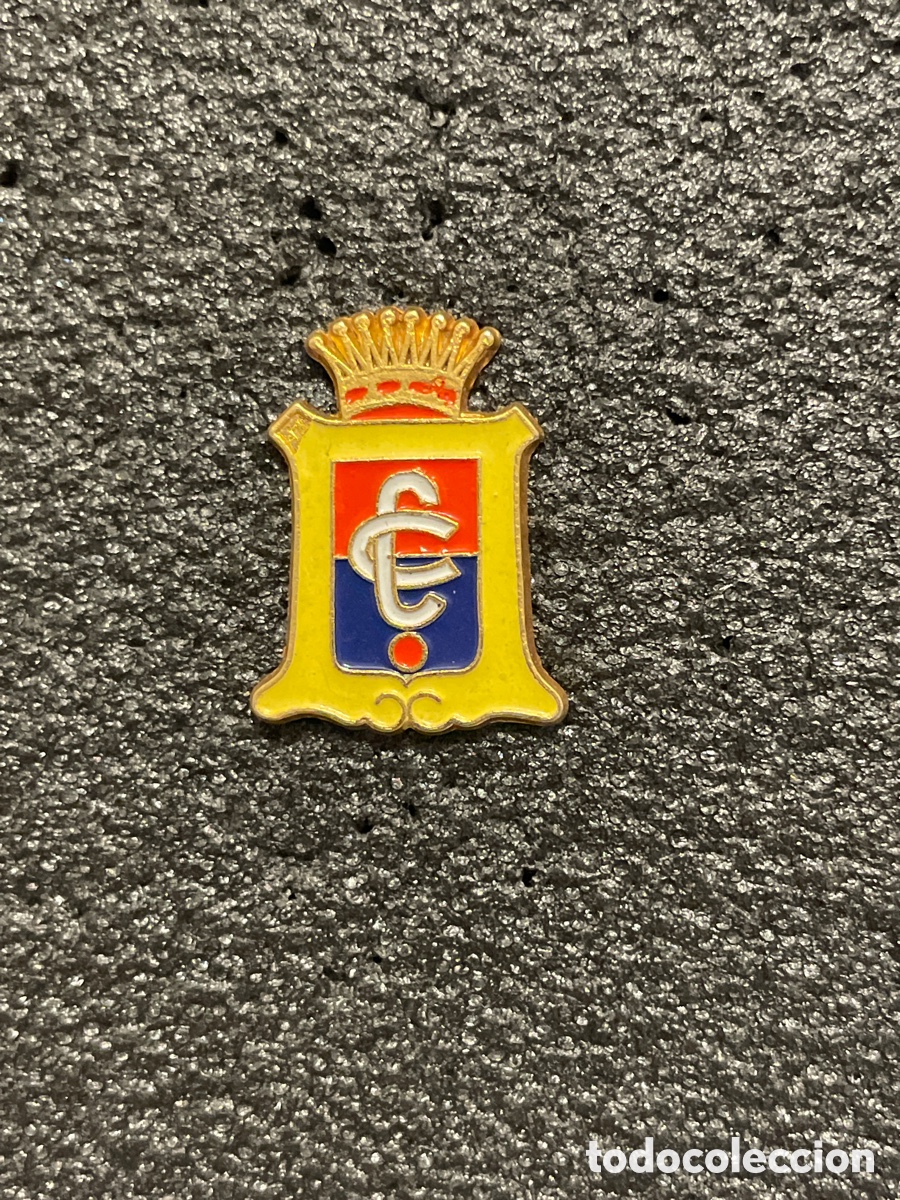 Collezionismo sportivo: Pin 100 CONDAL CLUB - Nore&ntilde;a (Asturias)