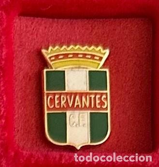 Collectionnisme sportif: Pin de Futbol del Club CF Cervantes Malaga