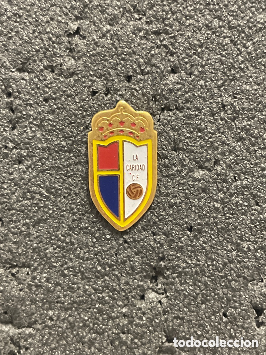 Collectionnisme sportif: Pin 158 LA CARIDAD C.F. - La Caridad (Asturias)