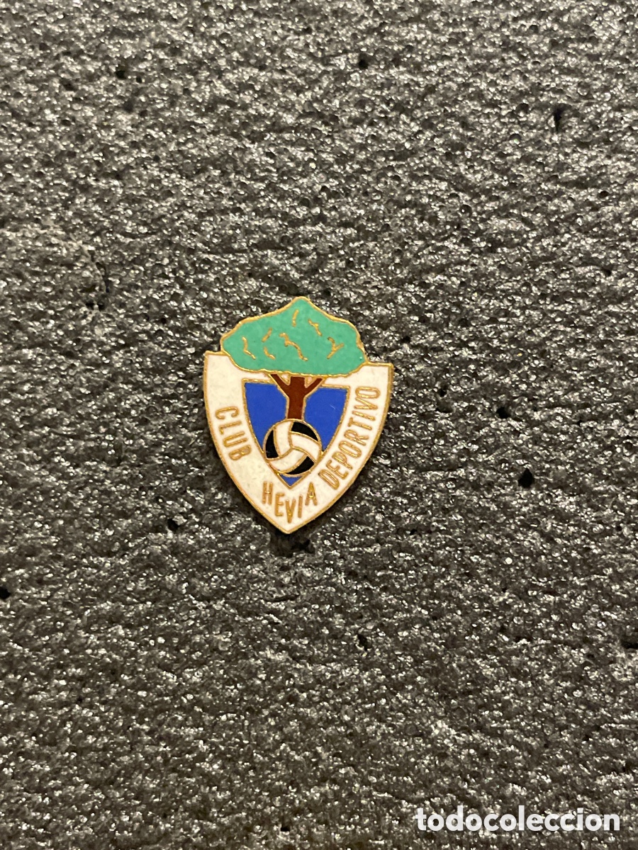 Collectionnisme sportif: Pin 170 C.D. HEVIA - Hevia (Asturias)