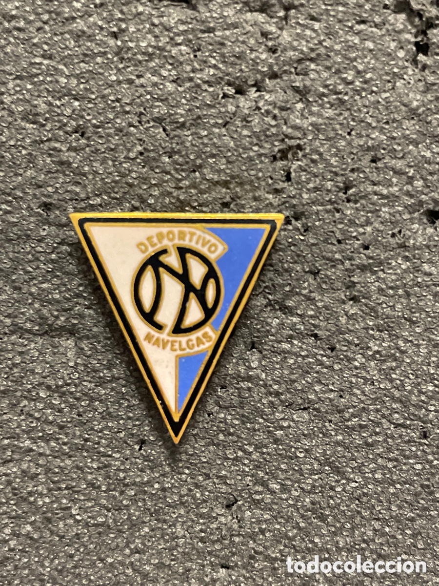 Sammelleidenschaft Sport: Pin 220 C.D. NAVELGAS - Navelgas (Asturias)