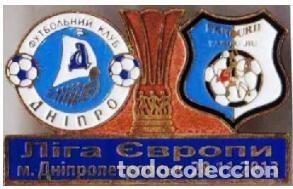 Sammelleidenschaft Sport: Badge Pin: UEFA Europa League 2013-14 FC Dnipro Ukraine - CS Pandurii Targu Jiu Romania