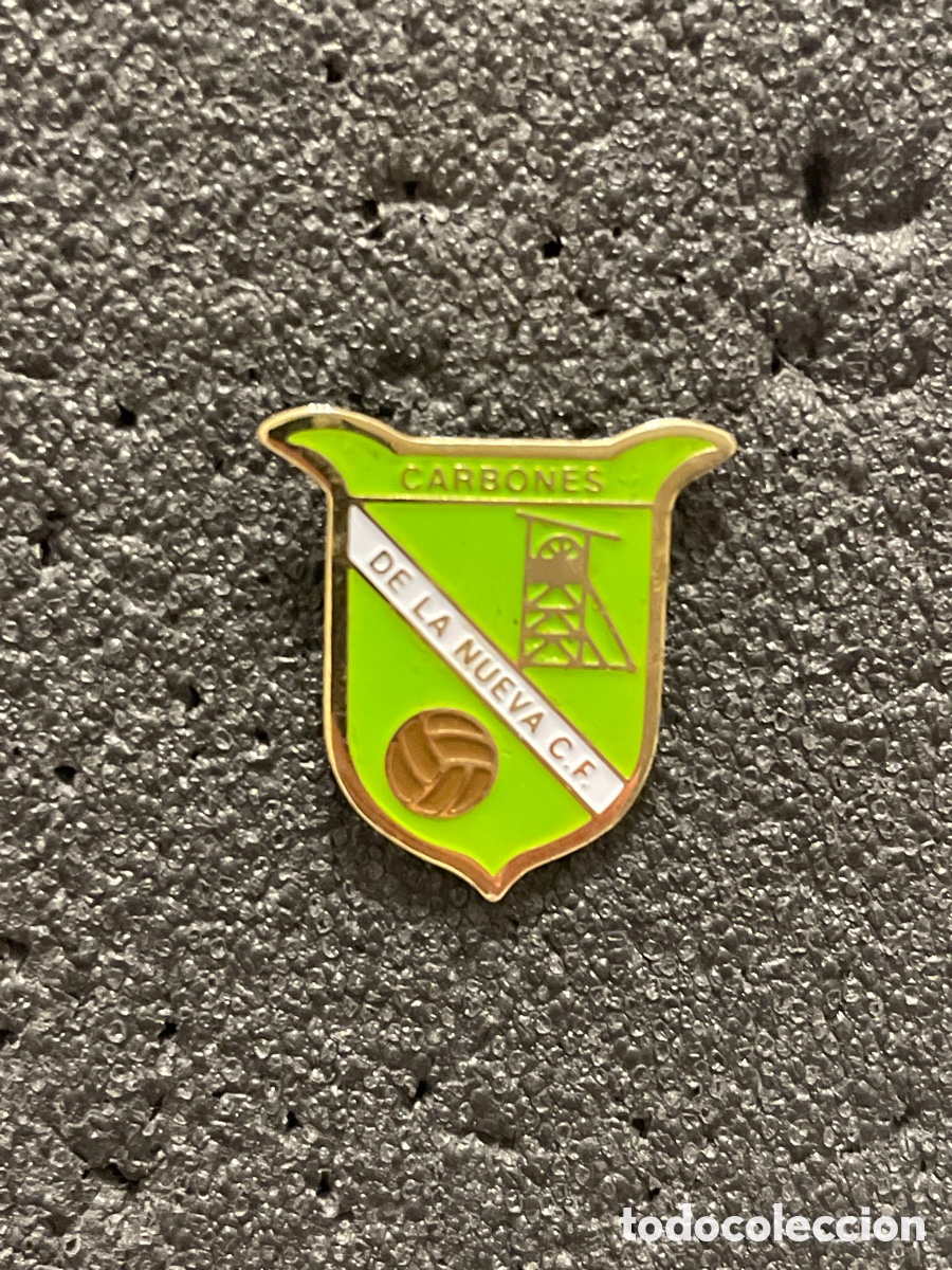 Sammelleidenschaft Sport: Pin 270 CARBONES DE LA NUEVA C.F. - Langreo (Asturias)