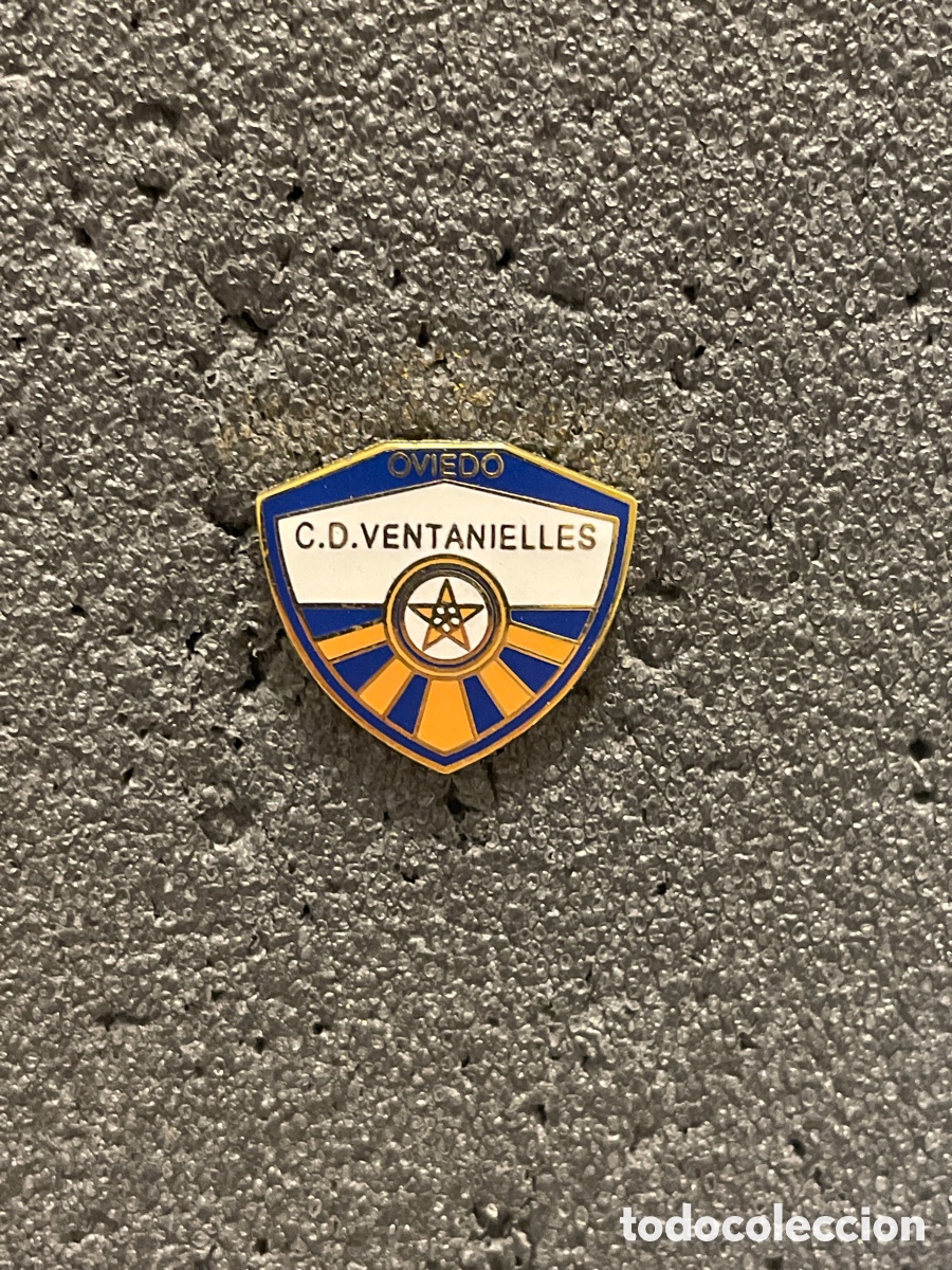 Sammelleidenschaft Sport: Pin 344 C.D. VENTANIELLES - Oviedo (Asturias)
