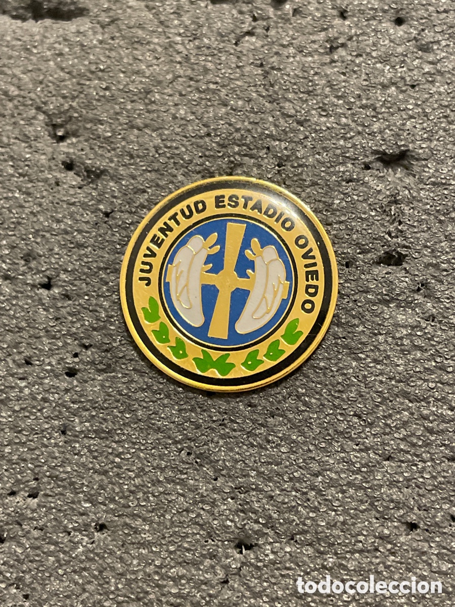 Collectionnisme sportif: Pin 415 CLUB JUVENTUD ESTADIO - Oviedo (Asturias)