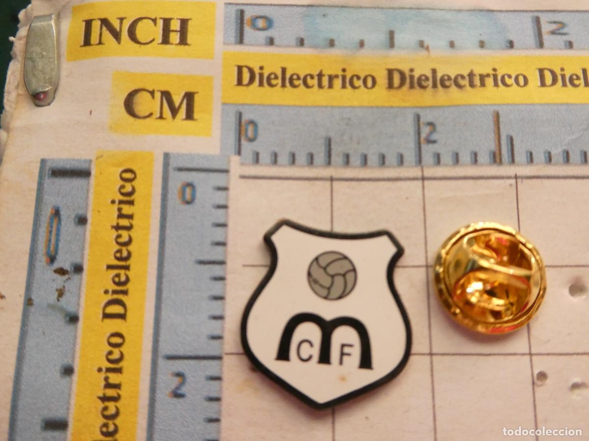 Sammelleidenschaft Sport: PIN DE DEPORTES. F&Uacute;TBOL. MIRANDA CF AVILES ASTURIAS. ESCUDO EQUIPO