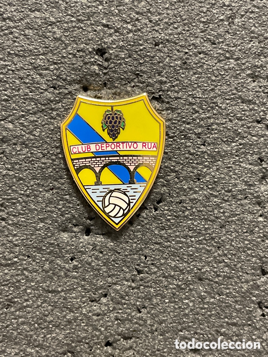 Collezionismo sportivo: Pin 49 C.D. RUA - La Rua (Orense)
