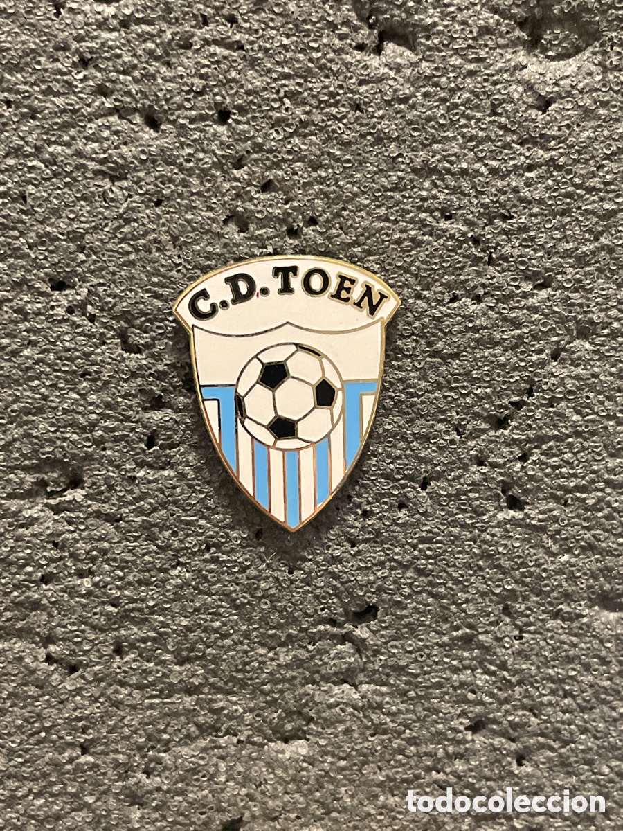 Collezionismo sportivo: Pin 220 C.D. TOEN - Toen (Orense)