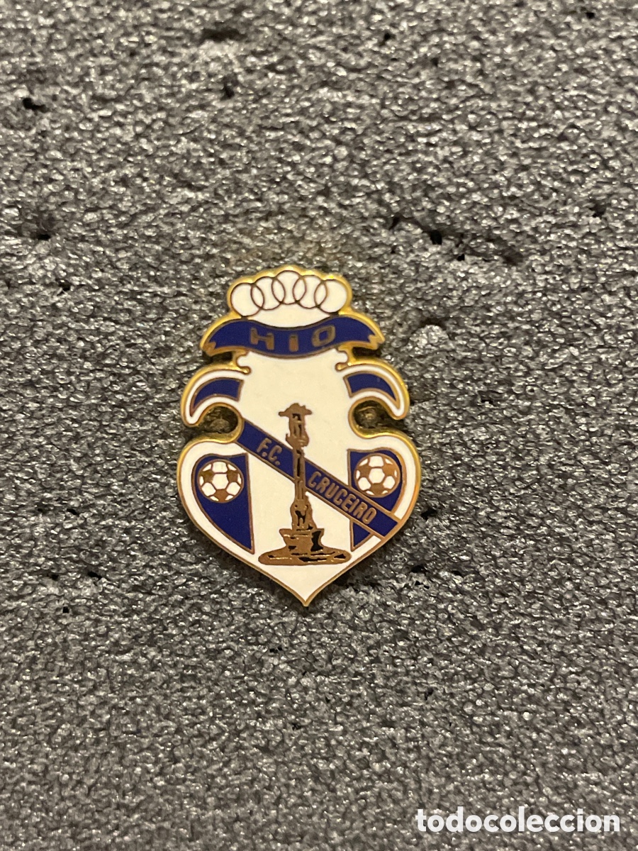 Collezionismo sportivo: Pin 352 F.C. CRUCEIRO DO HIO - Cangas de Morrazo (Pontevedra)