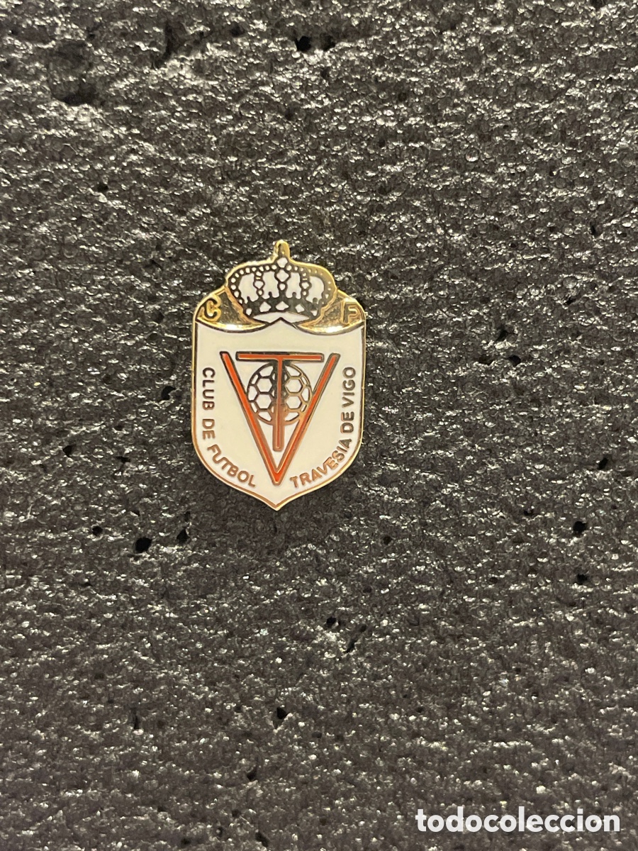 Collezionismo sportivo: Pin 373 C.F. TRAVESIA DE VIGO - Vigo (Pontevedra)