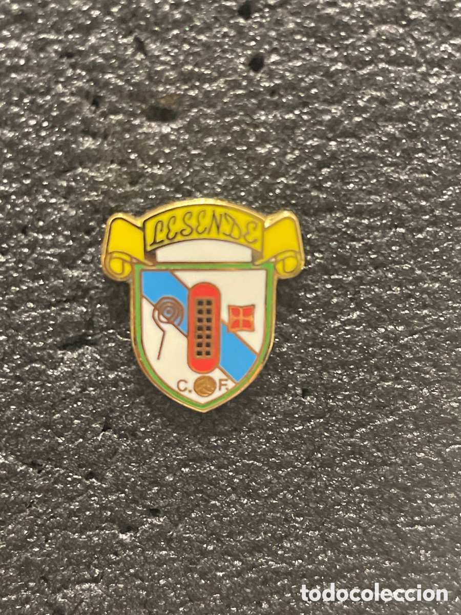 Collezionismo sportivo: Pin 381 LESENDE C.F. - Lesende (La Coru&ntilde;a)