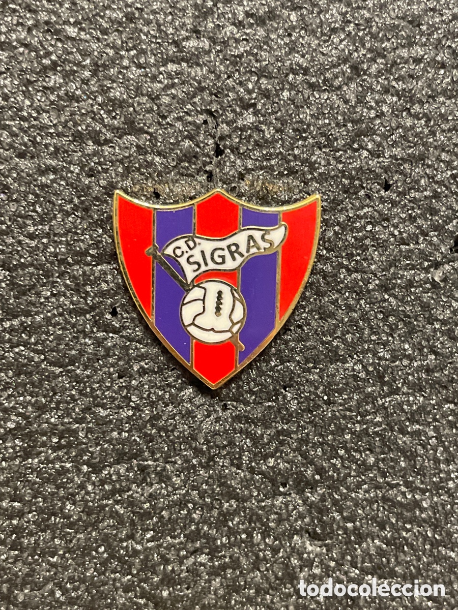 Collezionismo sportivo: Pin 420 C.D. SIGRAS - Cambre (La Coru&ntilde;a)