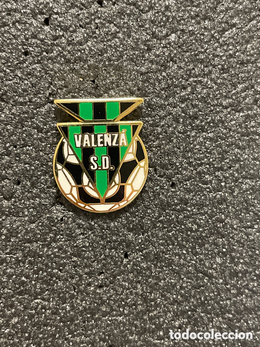 Collezionismo sportivo: Pin 431 VALENZA S.D. - A Valenza (Orense)