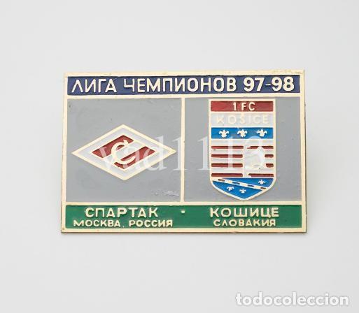 Collezionismo sportivo: Badge Pin: UEFA Champions League 1997-98 Spartak Moscow Russia - FK Kosice Slovakia
