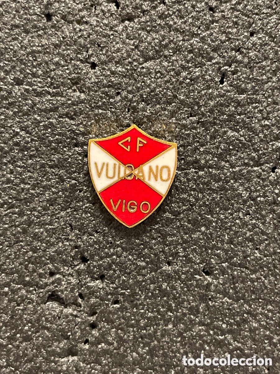Collezionismo sportivo: Pin 476 C.F. VULCANO - Vigo (Pontevedra)