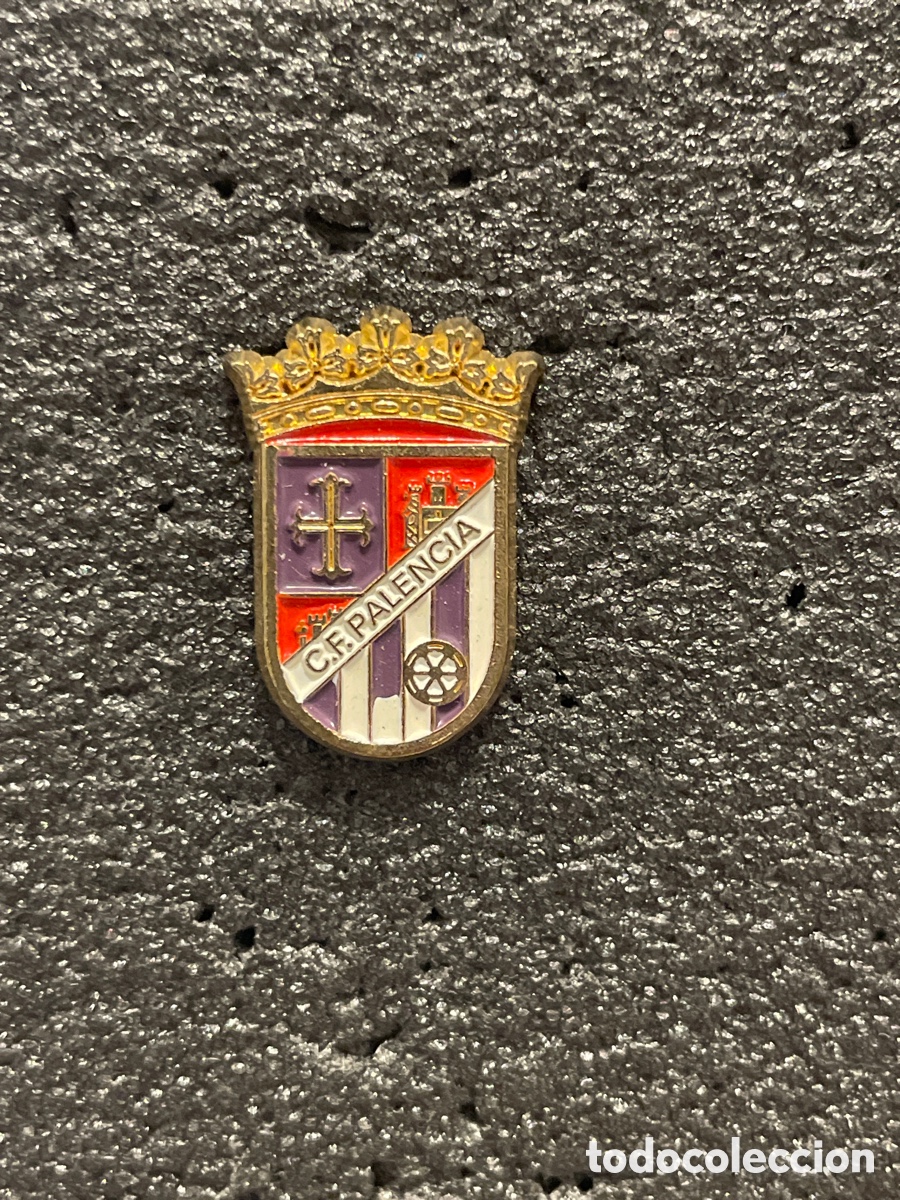 Collezionismo sportivo: Pin 9 C.F. PALENCIA - Palencia