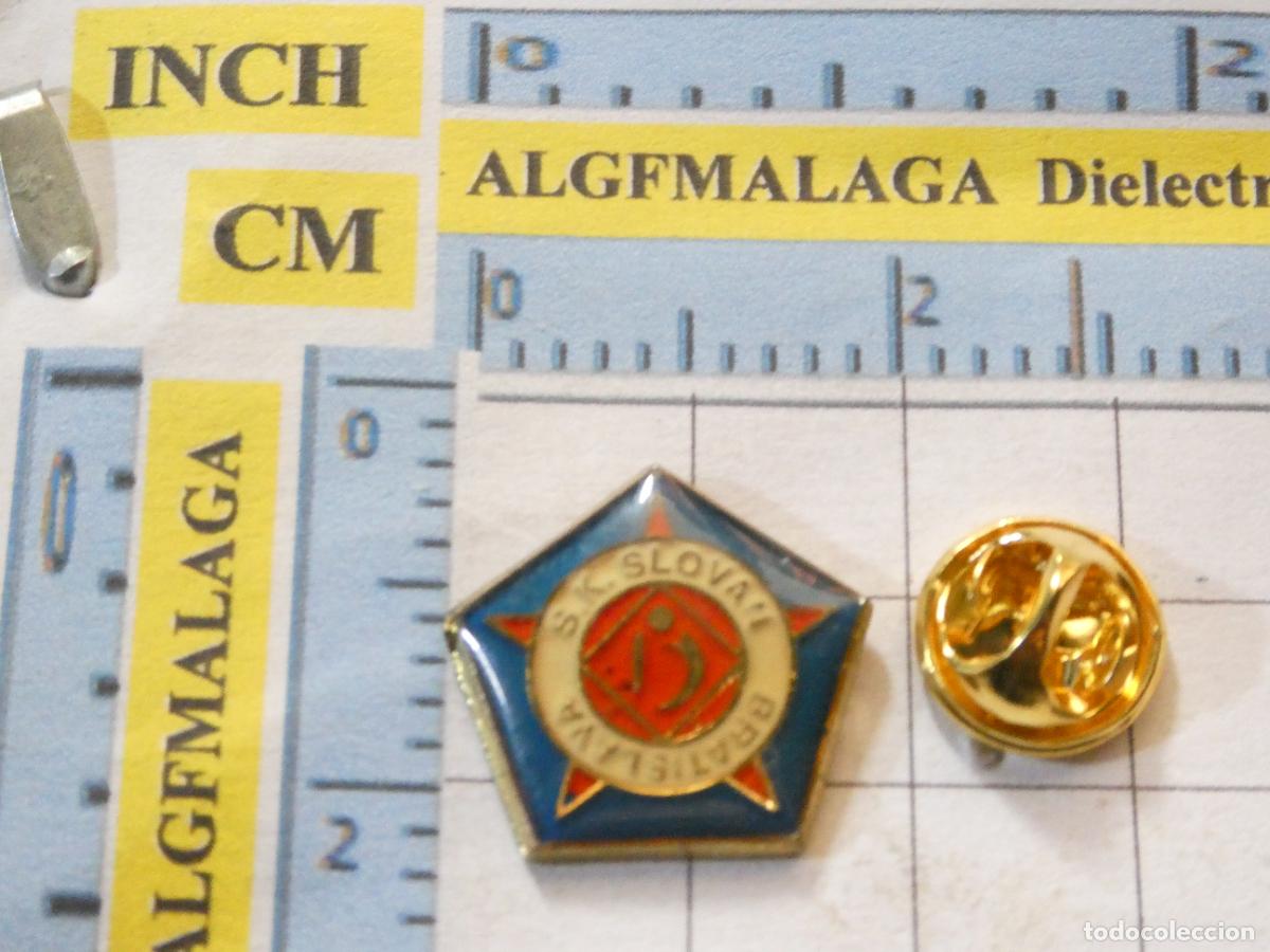 Collezionismo sportivo: PIN DE DEPORTES. F&Uacute;TBOL. ESLOVAQUIA SK SLOVAN BRATISLAVA. ESCUDO EQUIPO
