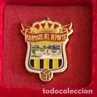Collezionismo sportivo: Pin de Futbol del Club AD Amigos del Deporte - Colmenar Malaga