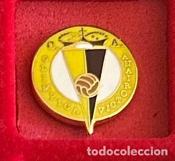 Collezionismo sportivo: Pin de Futbol del Club Club Atletico Olimpica Victoriana Malaga