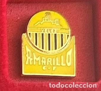 Collezionismo sportivo: Pin de Futbol del Club CF Amarillo Velez Malaga