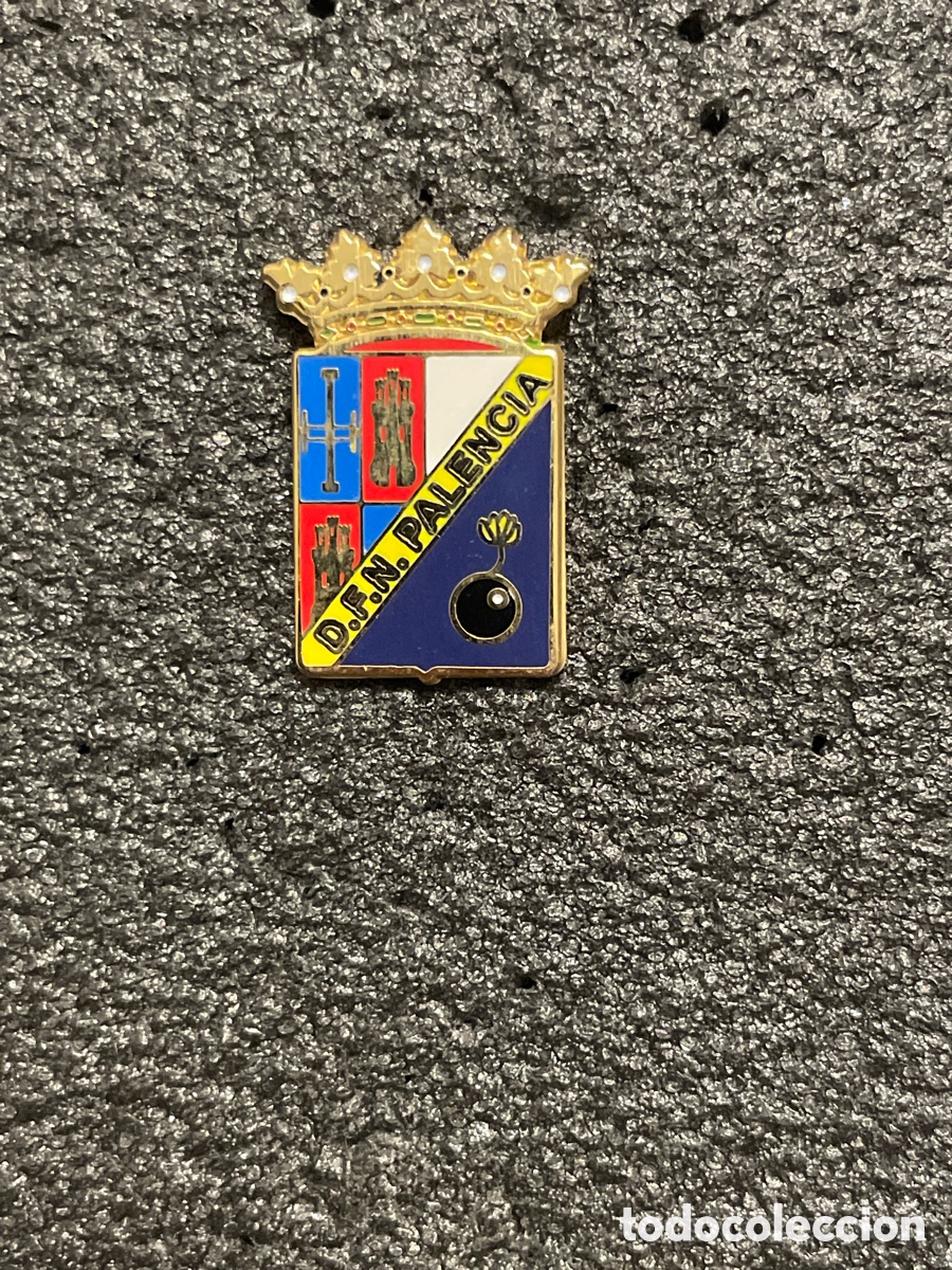 Collezionismo sportivo: Pin 131 DEPORTIVO FABRICA NACIONAL - Palencia