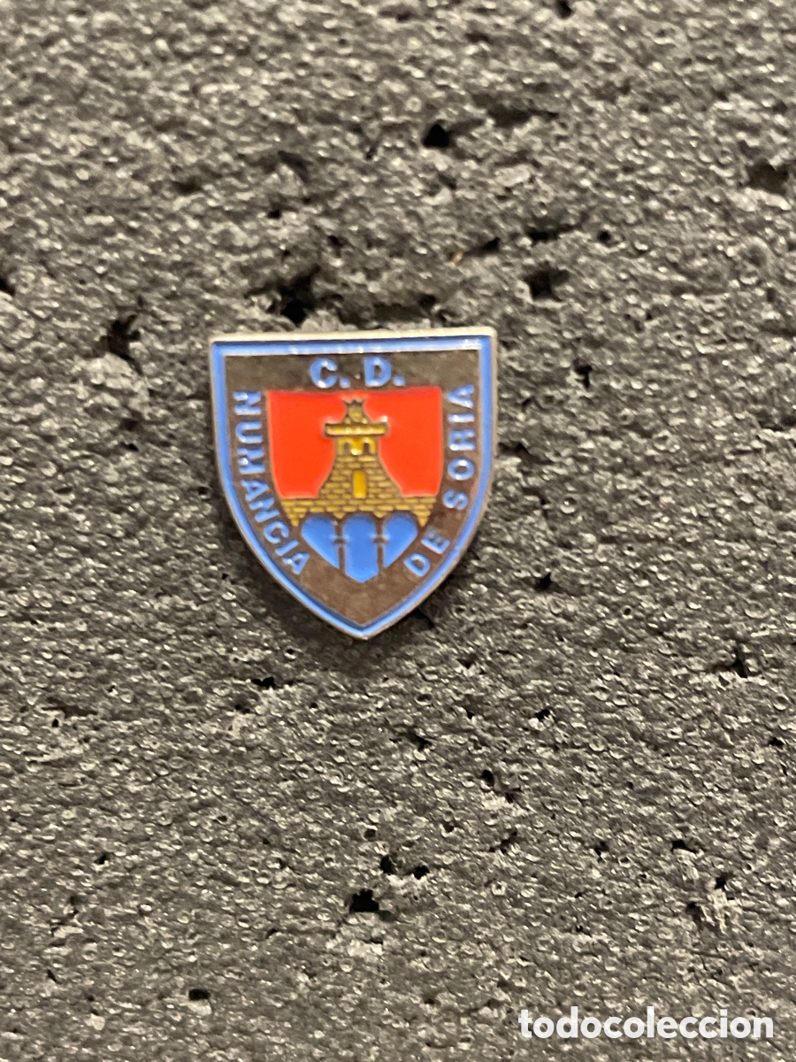 Collezionismo sportivo: Pin 155 C.D. NUMANCIA DE SORIA - Soria
