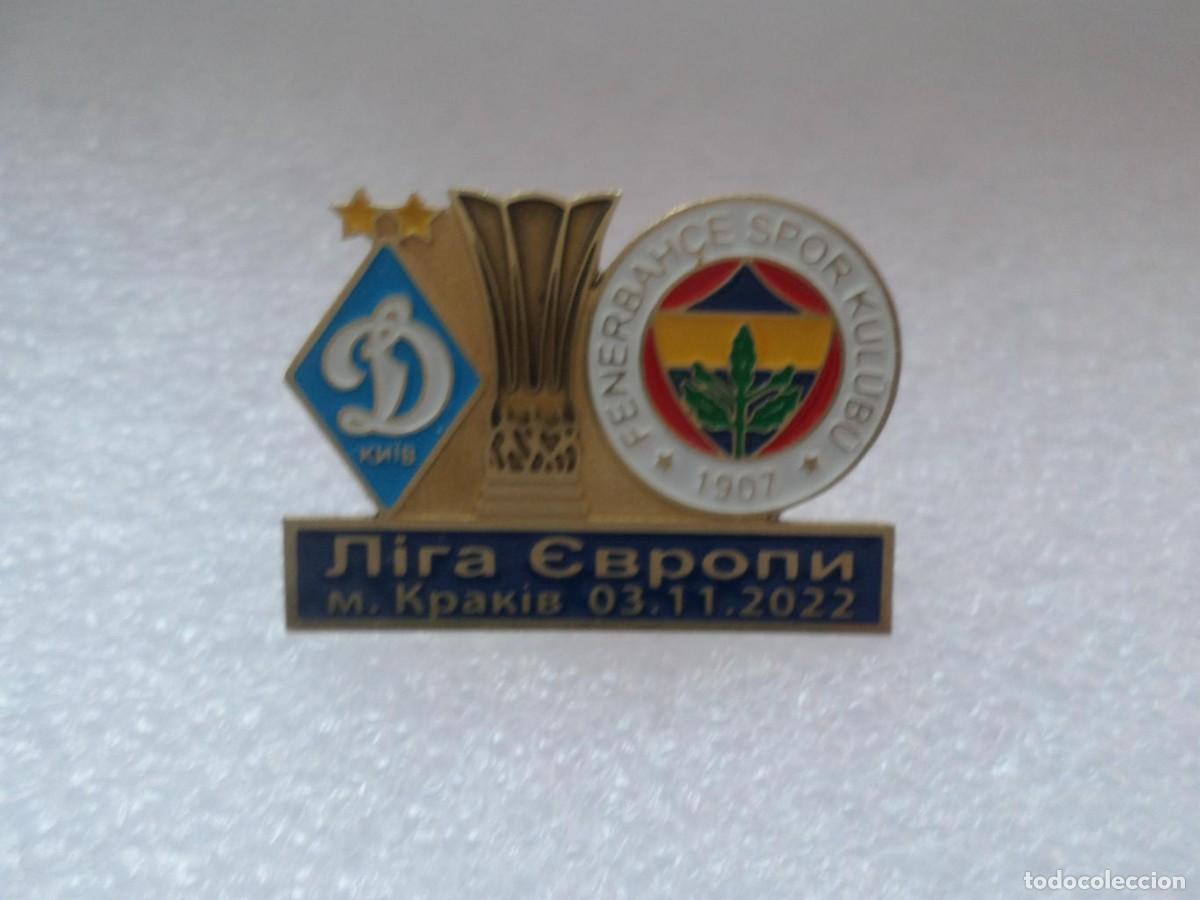 Collezionismo sportivo: Badge Pin: UEFA Champions League 2022-23 FC Dynamo Kyiv Ukraine - Fenerbahce SK Turkey