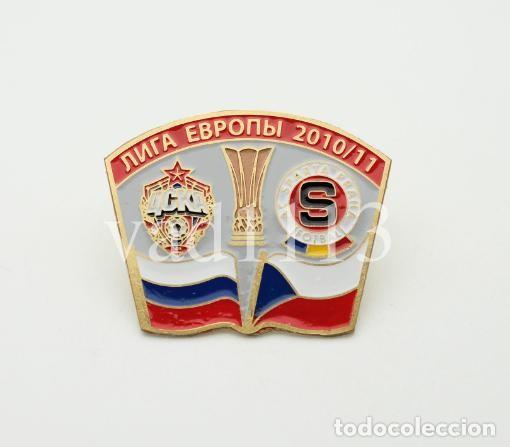 Collezionismo sportivo: Badge Pin: UEFA Europa League 2010-11 CSKA Moscow Russia - &rdquo; AC Sparta Praha &rdquo; Czech Republic