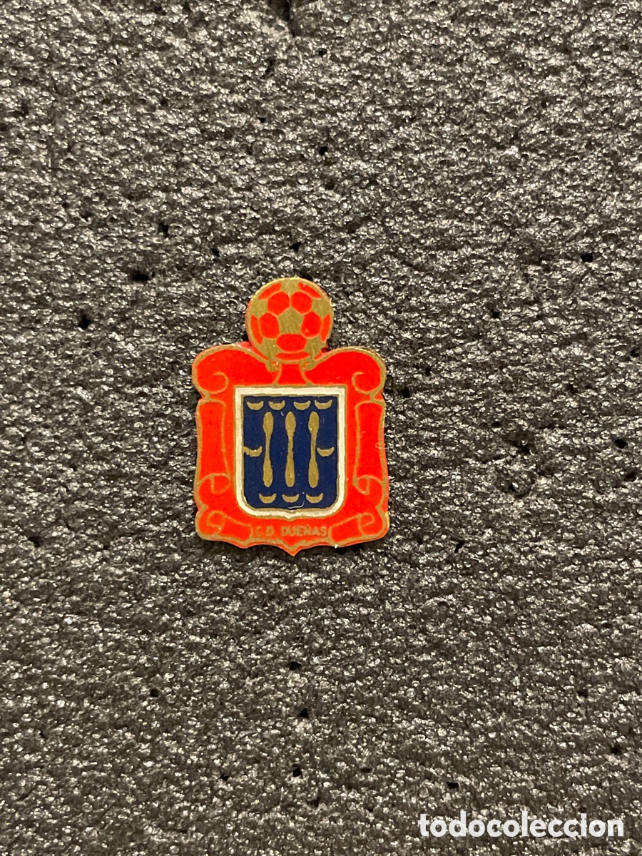 Sammelleidenschaft Sport: Pin 177 C.D. DUE&Ntilde;AS - Due&ntilde;as (Palencia)