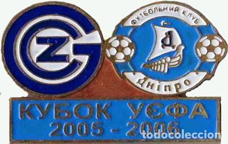 Colecionismo desportivo: Badge Pin: UEFA Cup 2005-06 &rdquo; Grasshopper Club &rdquo; Switzerland - Dnipro Ukraine