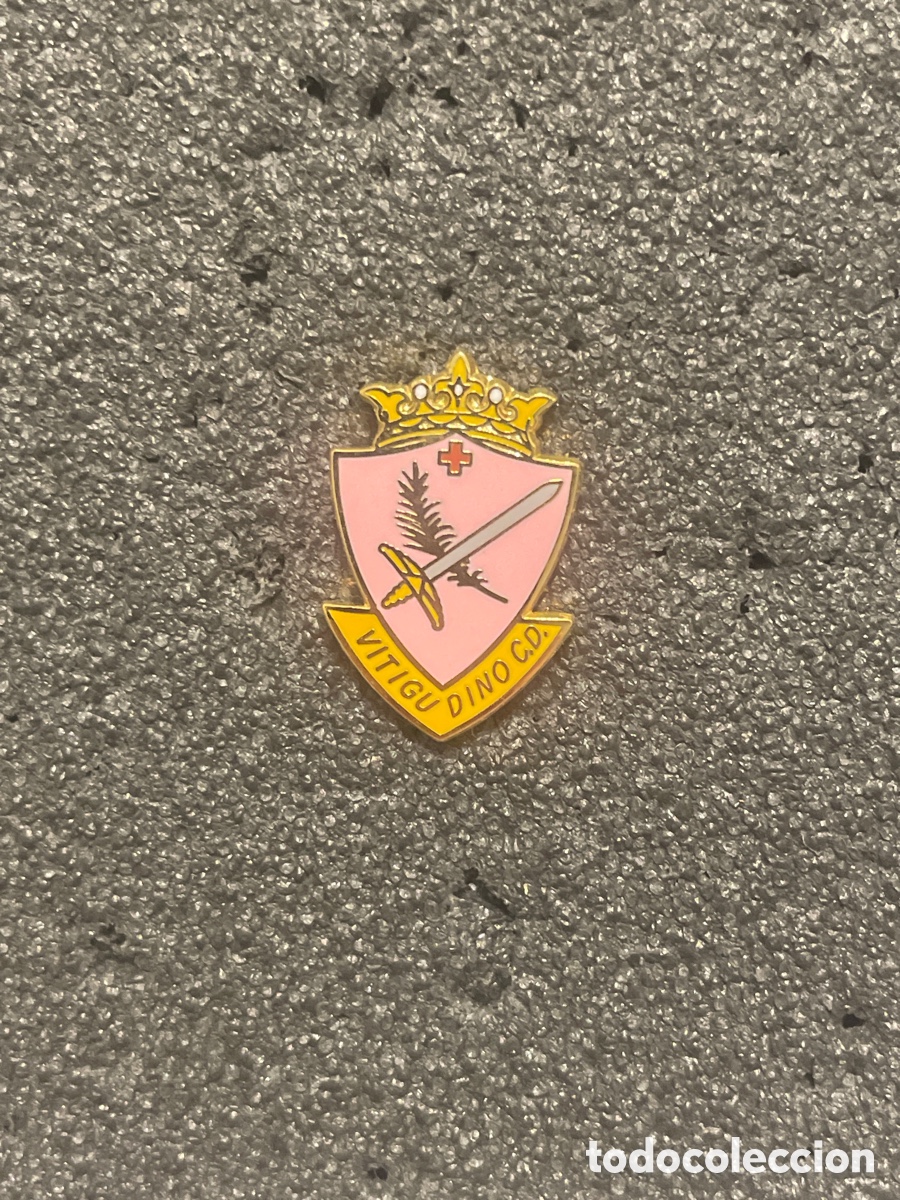 Sammelleidenschaft Sport: Pin 213 C.D. VITIGUDINO - Vitigudino (Salamanca)