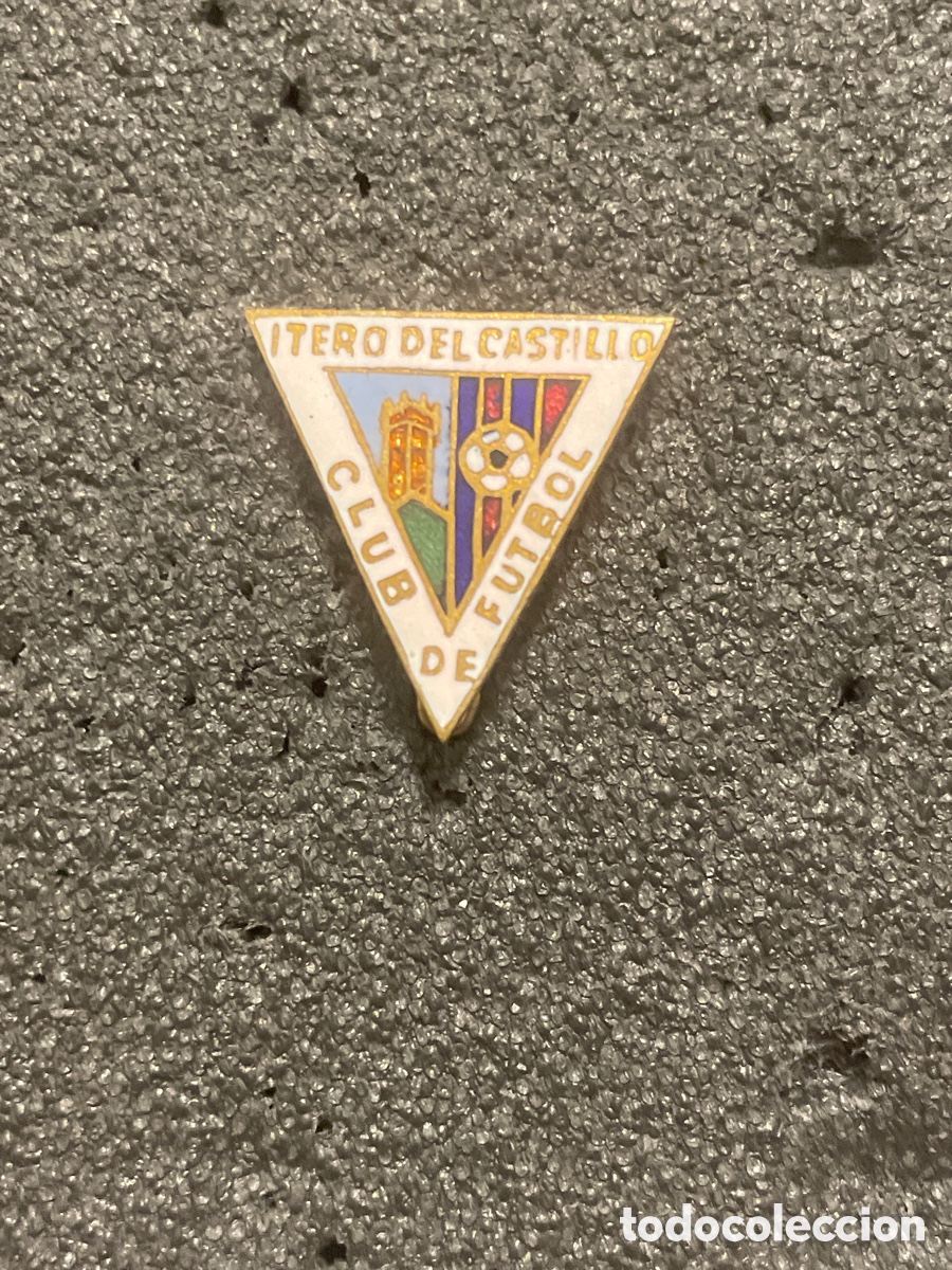 Sammelleidenschaft Sport: Pin 217 ITERO DEL CASTILLO C.F. - Itero del Castillo (Burgos)