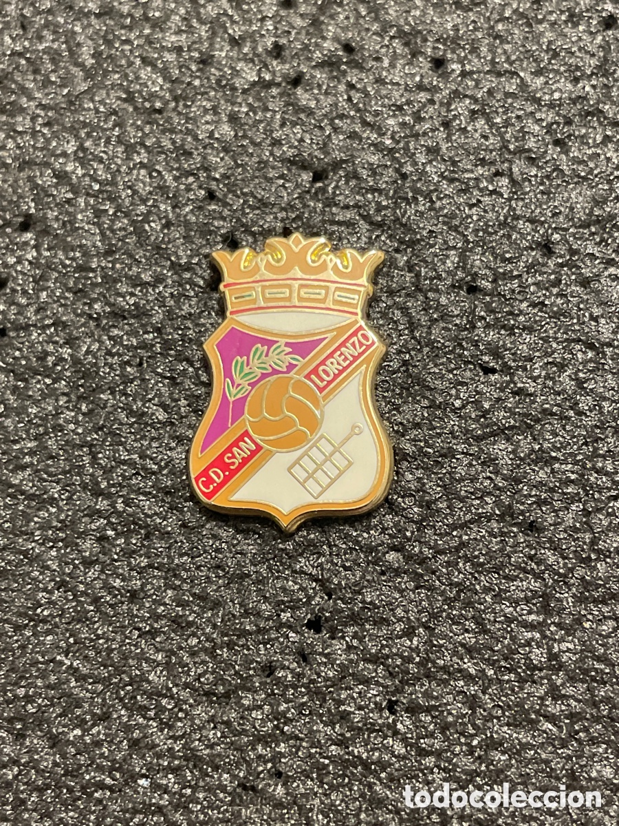 Collezionismo sportivo: Pin 299 C.D. SAN LORENZO - Leon