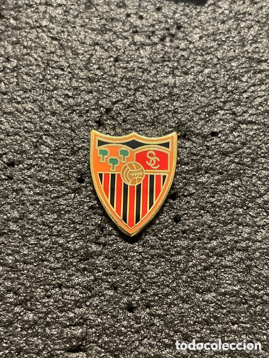 Collezionismo sportivo: Pin 311 C.D. SPORTING CARBAJOSA - Carbajosa de la Sagrada (Salamanca)