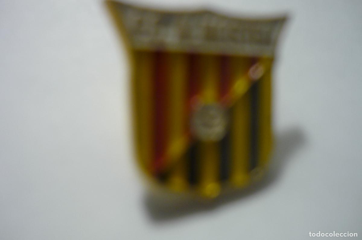 Collezionismo sportivo: pin futbol fed. catalana almoster