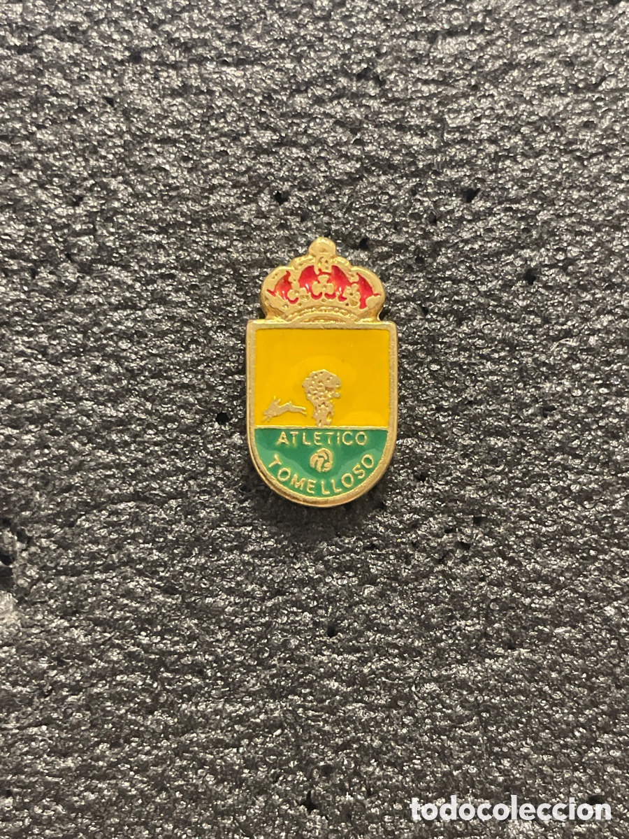 Collezionismo sportivo: Pin 5 ATLETICO TOMELLOSO - Tomelloso (Ciudad Real)