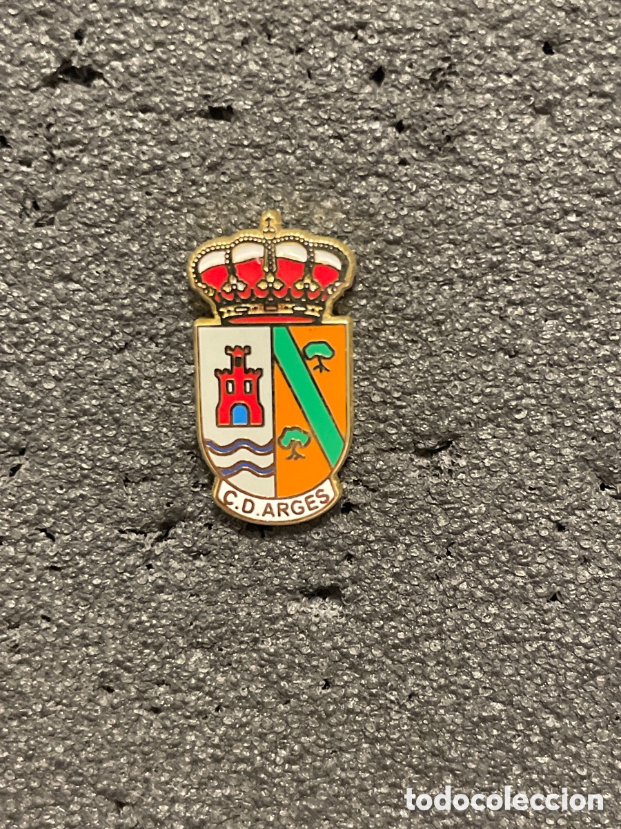 Collezionismo sportivo: Pin 44 C.D. ARGES - Arges (Toledo)