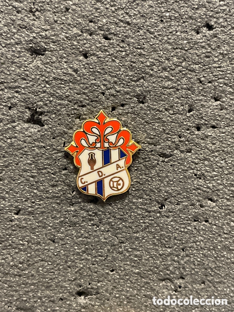 Collezionismo sportivo: Pin 116 C.D. ALMAGRE&Ntilde;O - Almagro (Ciudad Real)