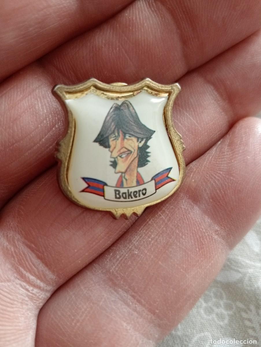 Collezionismo sportivo: PINS F&Uacute;TBOL BAKERO, CARICATURA JUGADOR FUTBOLISTA BARCELONA