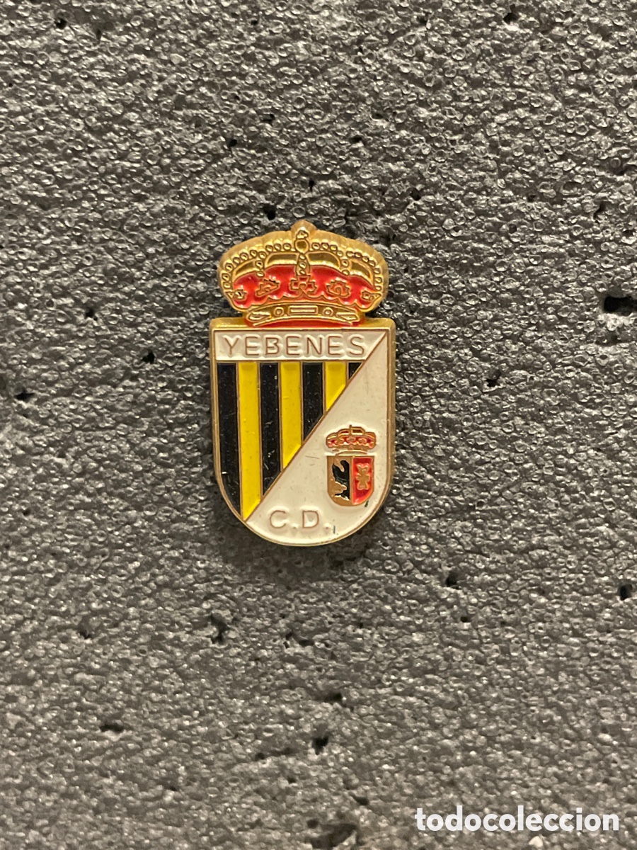 Collezionismo sportivo: Pin 122 C.D. YEBENES - Los Yebenes (Toledo)