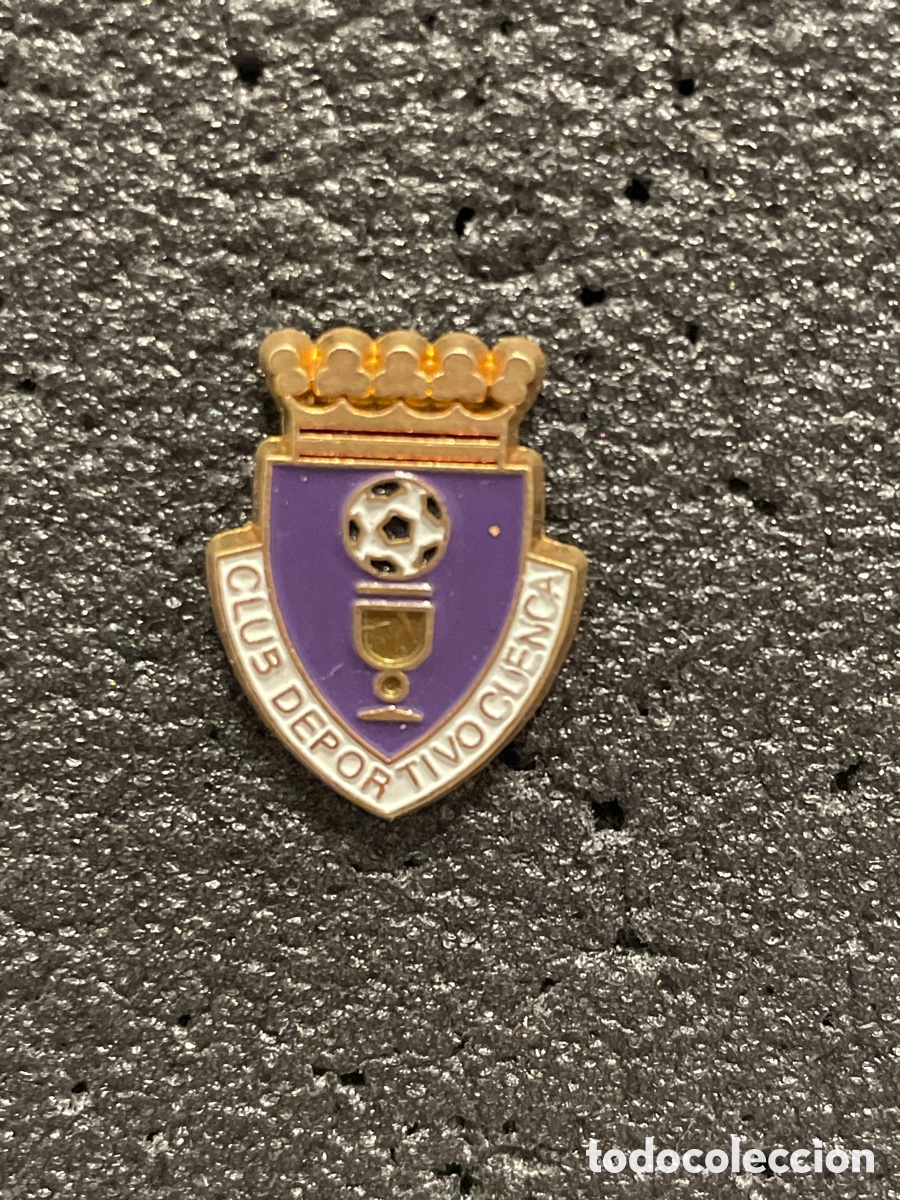 Collezionismo sportivo: Pin 139 C.D. CUENCA - Cuenca