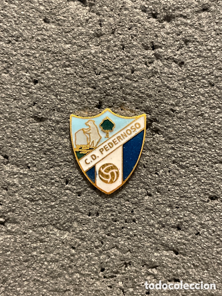 Collezionismo sportivo: Pin 155 C.D. PEDERNOSO - El Pedernoso (Cuenca)