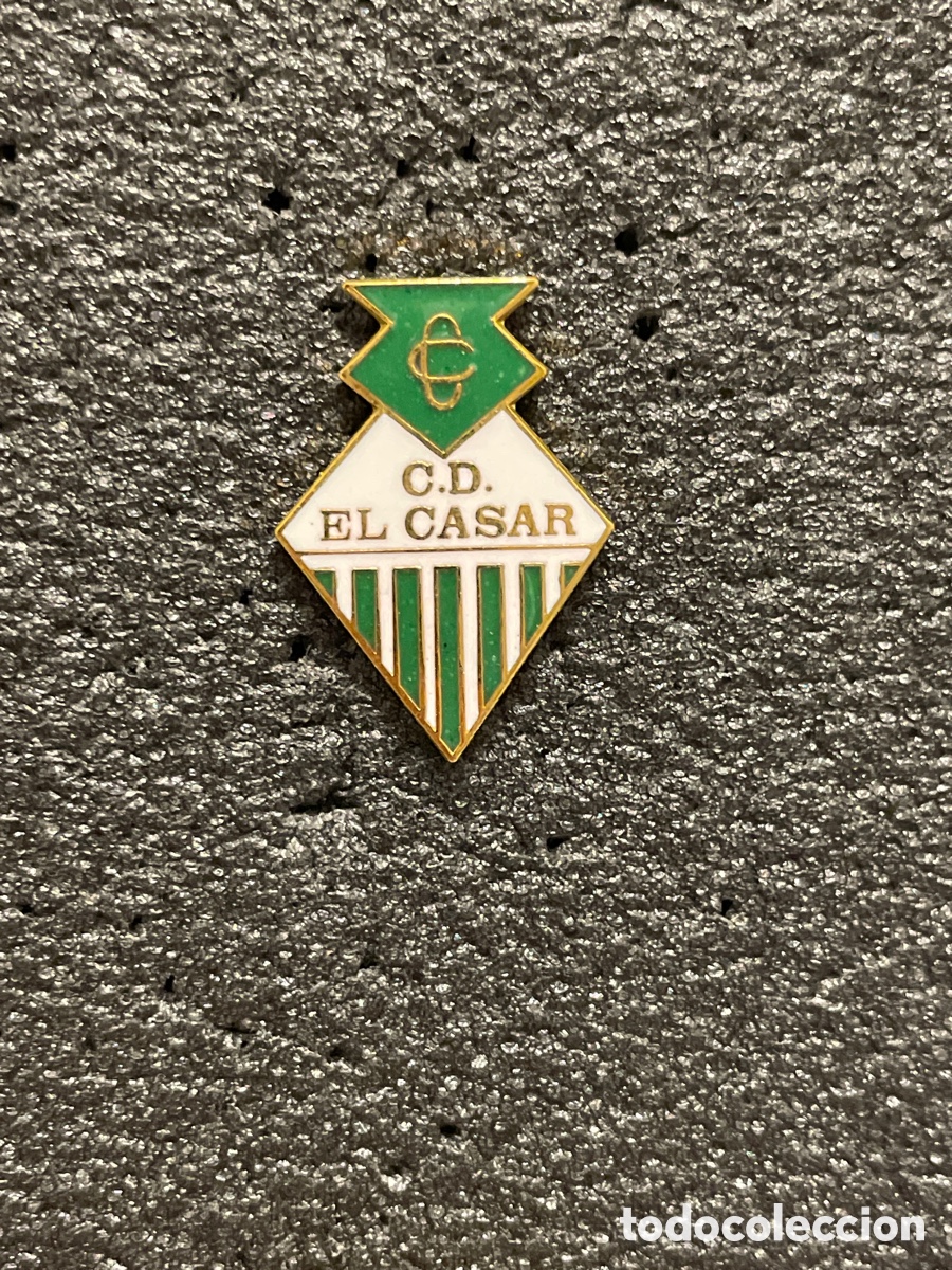 Collezionismo sportivo: Pin 170 C.D. EL CASAR - El Casar de Talamanca (Guadalajara)