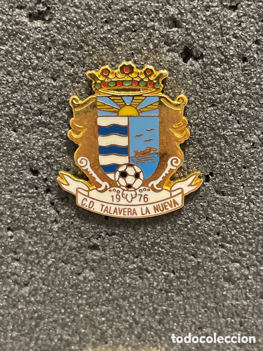 Collezionismo sportivo: Pin 207 C.D. TALAVERA LA NUEVA - Talavera la Nueva (Toledo)