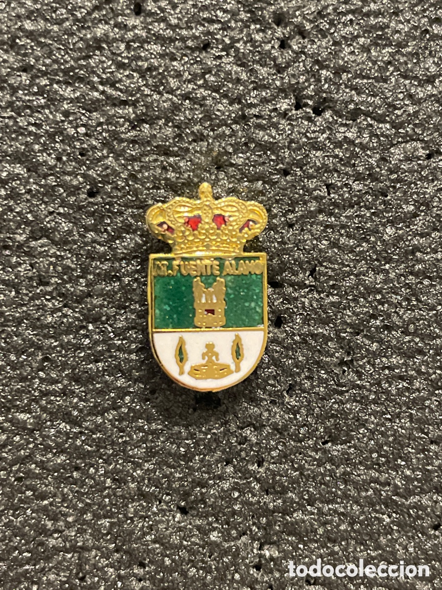 Collezionismo sportivo: Pin 233 ATLETICO FUENTE ALAMO - Fuente Alamo (Albacete)