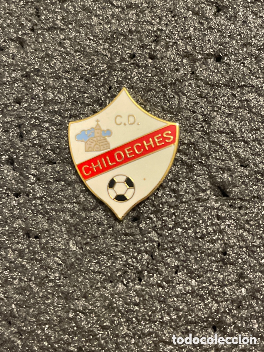 Collezionismo sportivo: Pin 238 C.D. CHILOECHES - Chiloeches (Guadalajara)